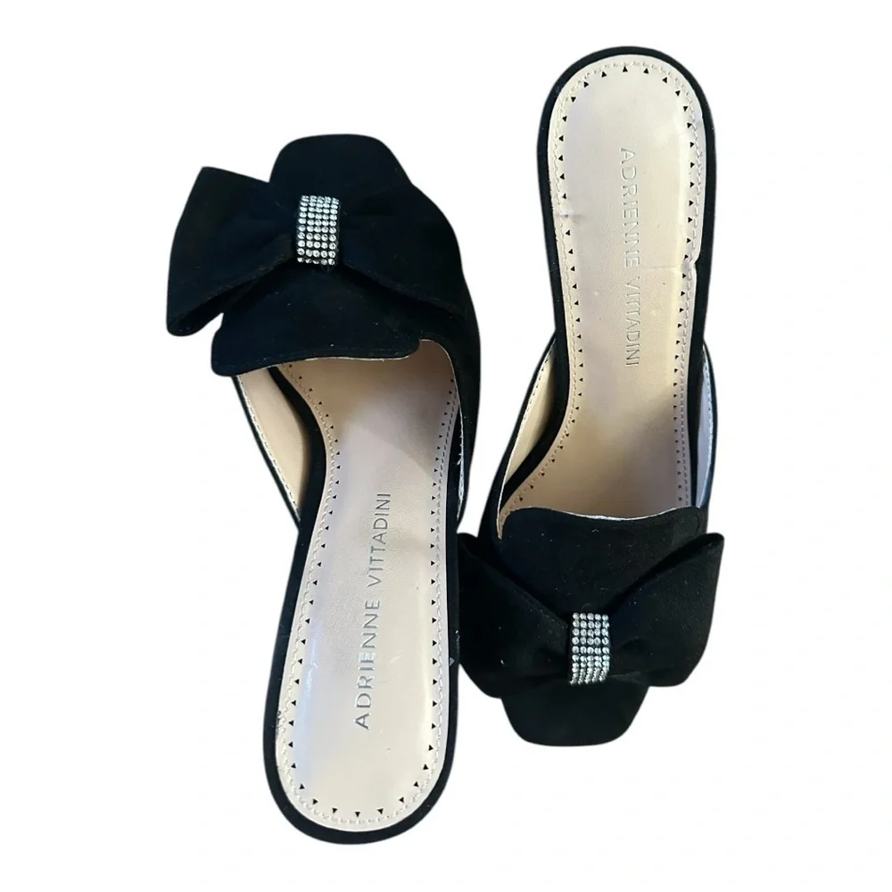 Adrienne Vittadini Women's Gladys Heeled Sandal Black Size 7.5